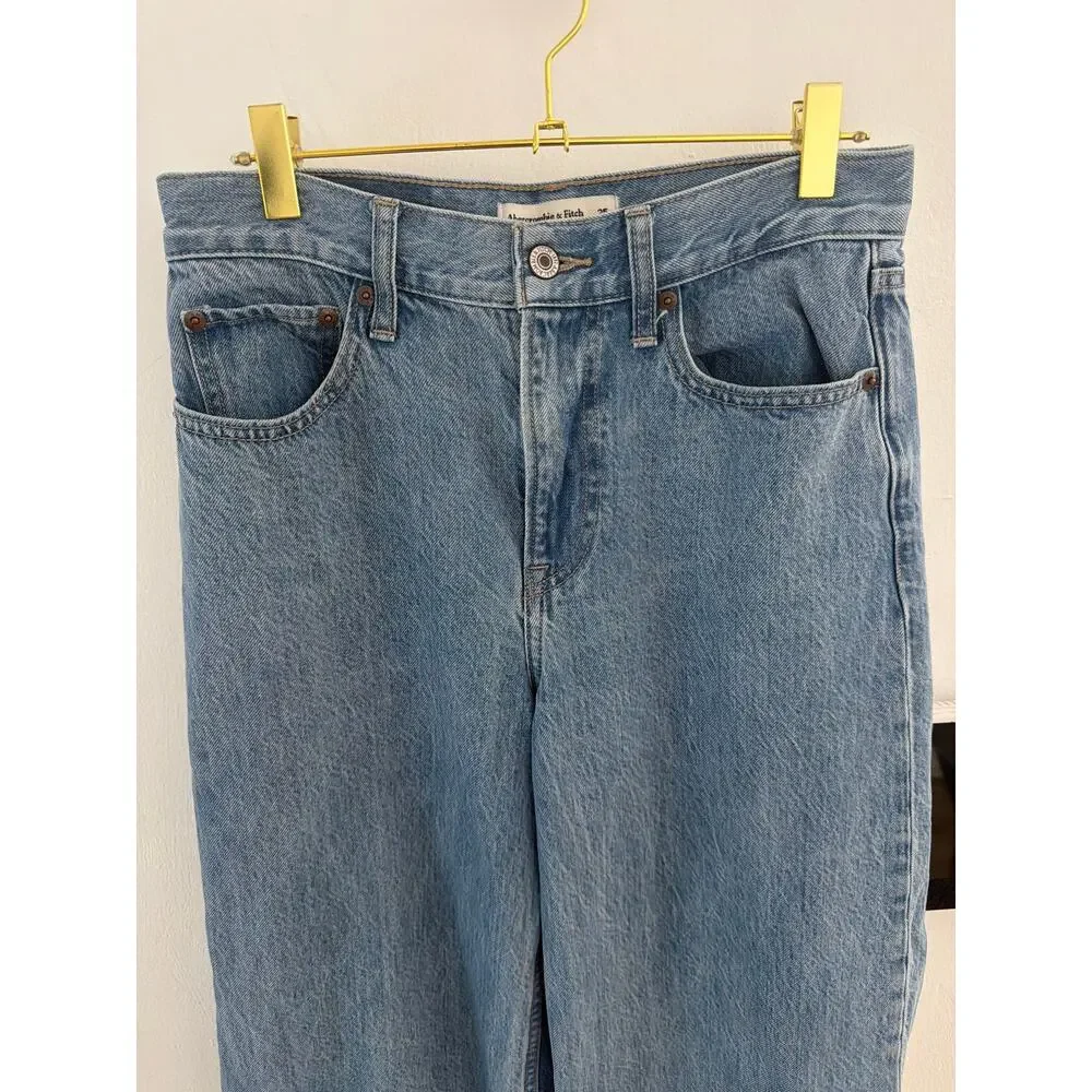 Abercrombie & Fitch The wide leg high rise size 25